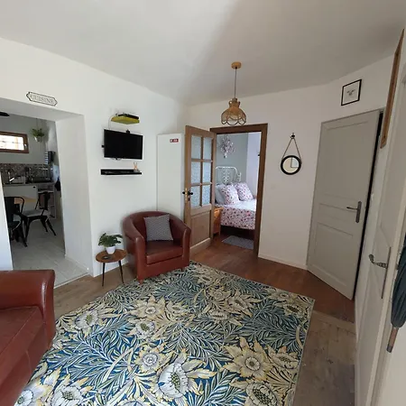 アパート Paulange